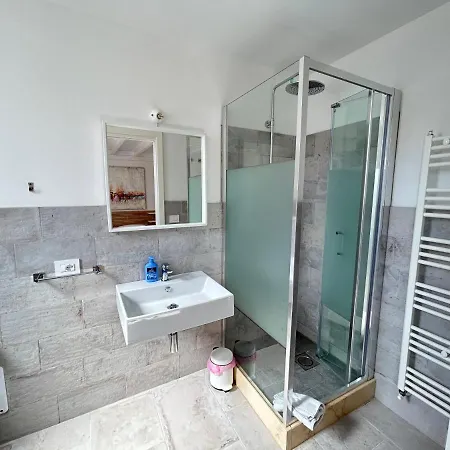 Le Radici Bed & Breakfast Erchie (Apulia)